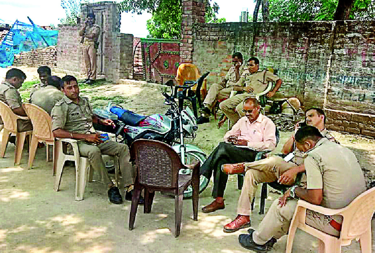 after teased with girl Two sides Fighting in hardoi