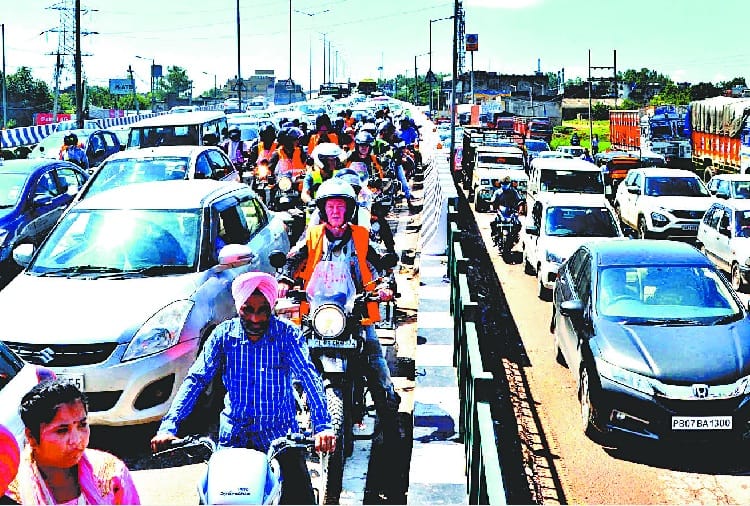 traffic jam on ambala chandigarh highway