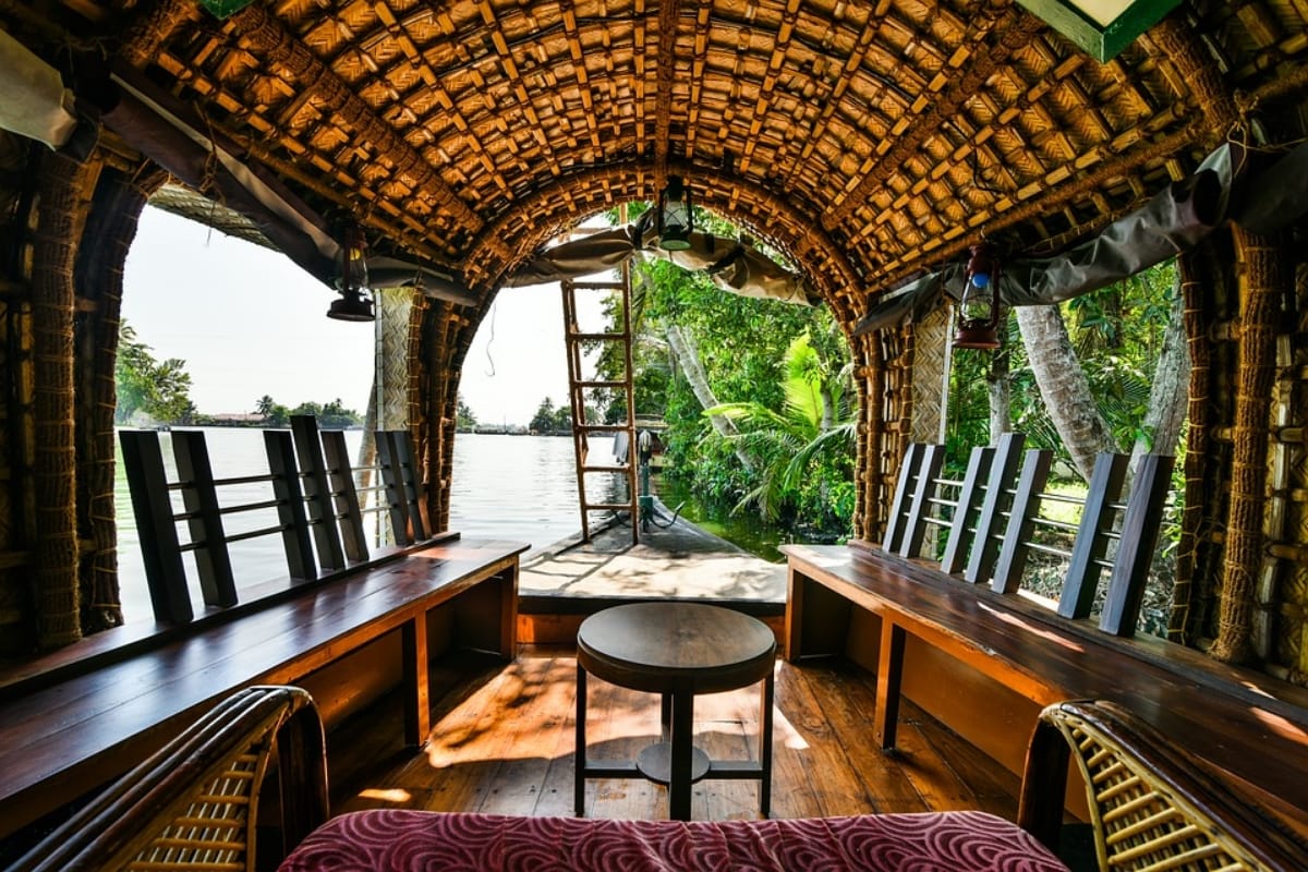 plan trip in october month with friends and family to incredible india places