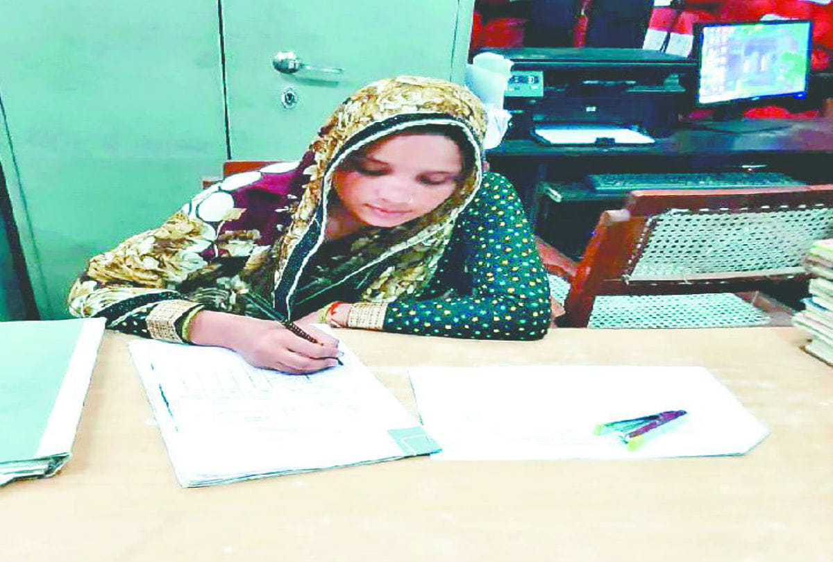 Martyr Devendra baghel's wife got job as a clerk in agra