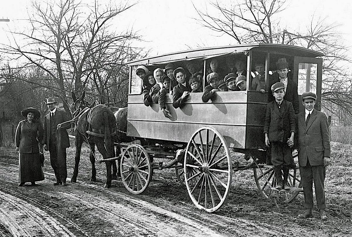 interesting facts about school bus why the color of school buses is yellow