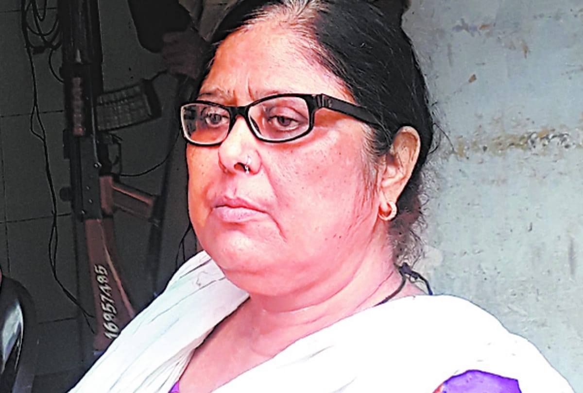son made hostage his mother in lucknow