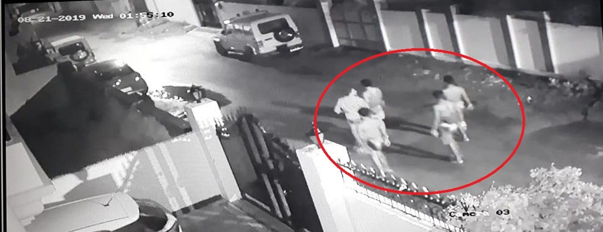 bawariya gang theft cash and jwellery from house in sarnath varanasi