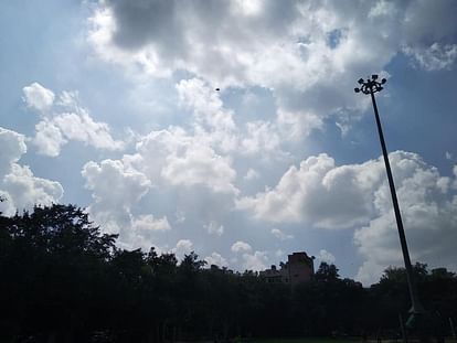  Delhi news:  light rain expected today