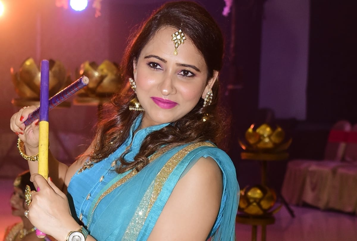 party of queens group in lucknow