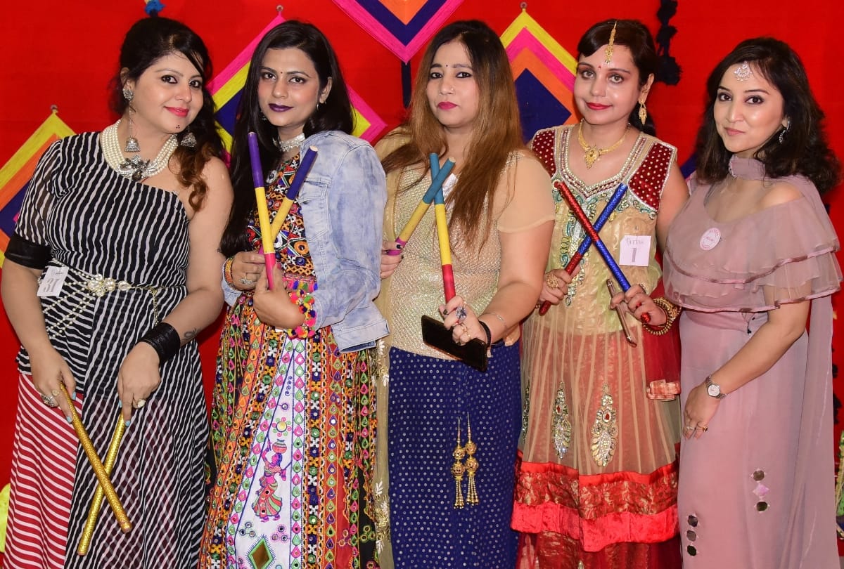 party of queens group in lucknow