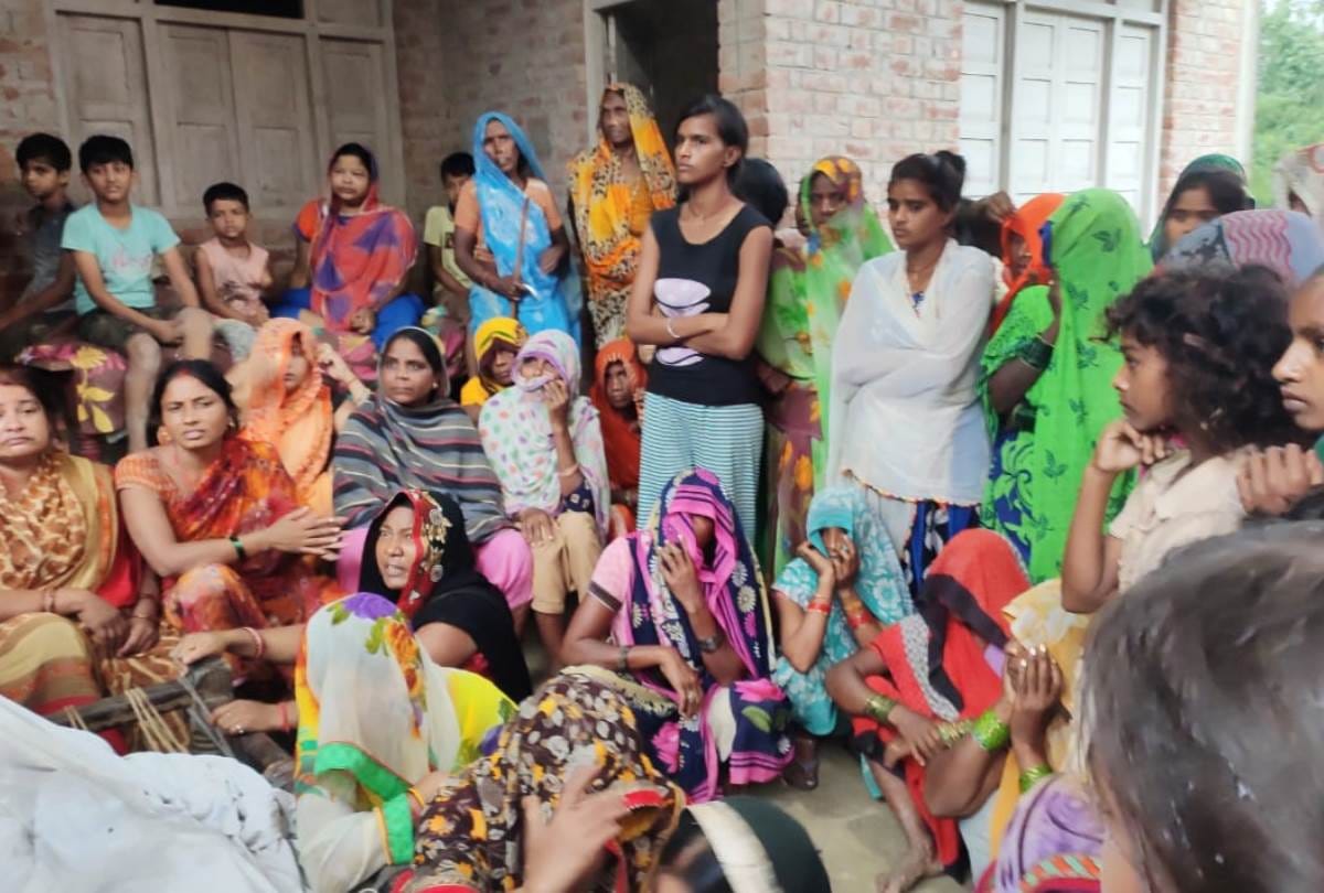roof of a house in raebareli collapse, 3 dead and 2 injured