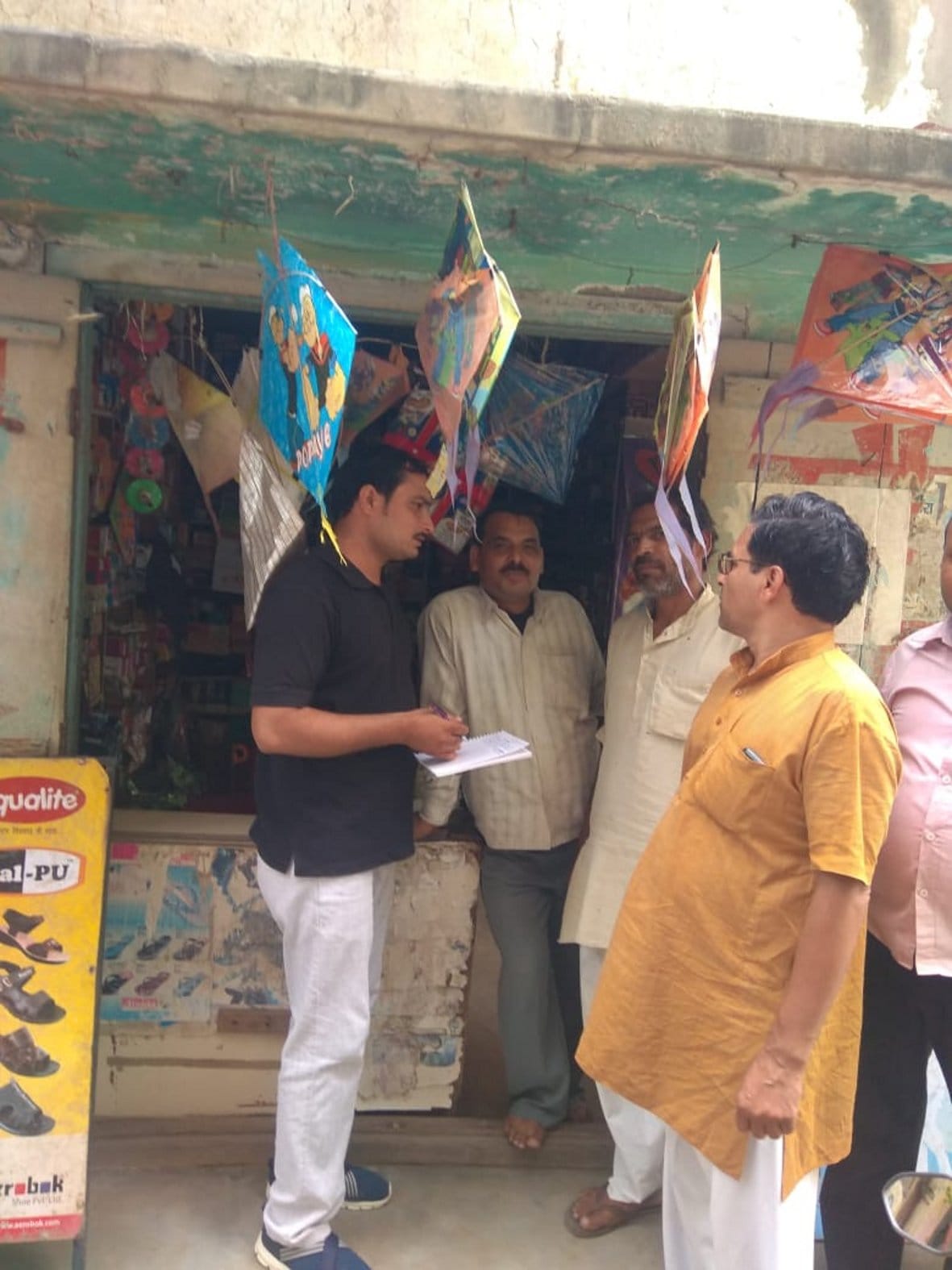Shops raided to stop the sale of Chinese manjha