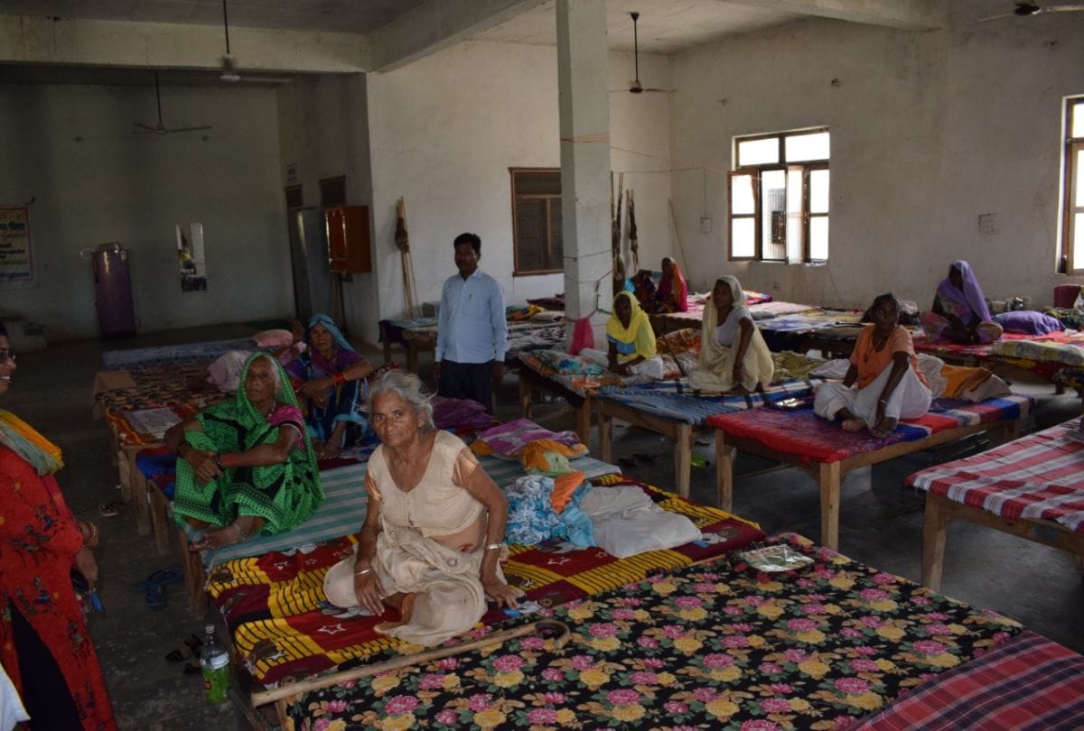 national senior citizens day 2019 Old age home Story of Mainpuri