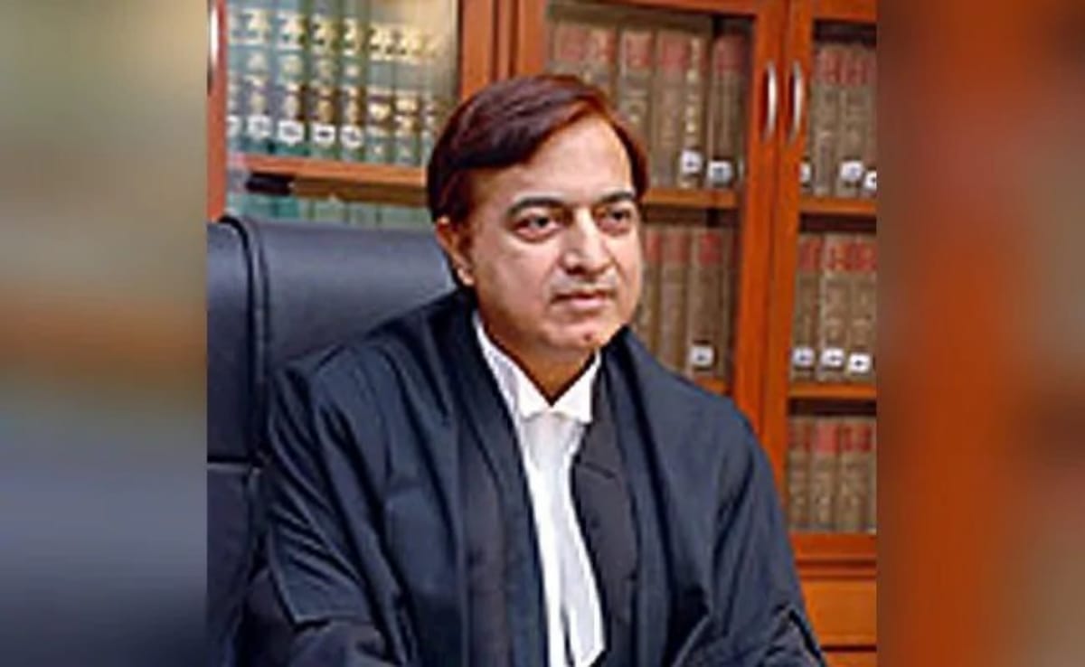 Justice Sunil Gaur retires to make way easier for Chidambaram's arrest