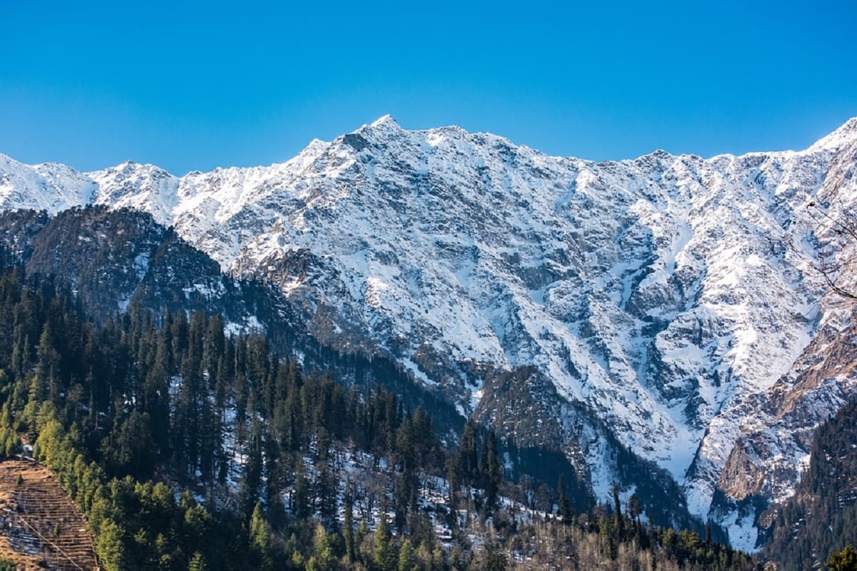 you should visit naggar, a beautiful places near kullu