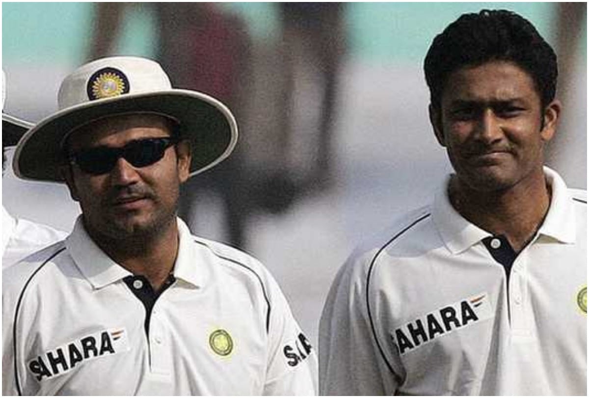 Virender Sehwag birthday wishes to anil kumble along with apologies for his missed century