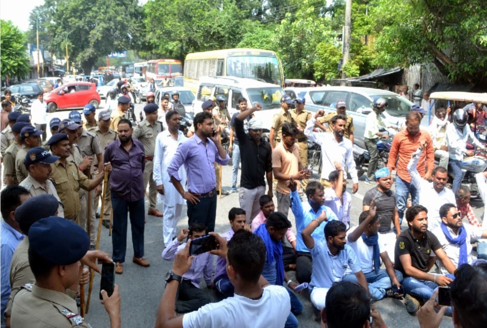 Bhim Army Protest in Roorkee against Chandrashekhar azad Ravan Arrested for ravidas mandir