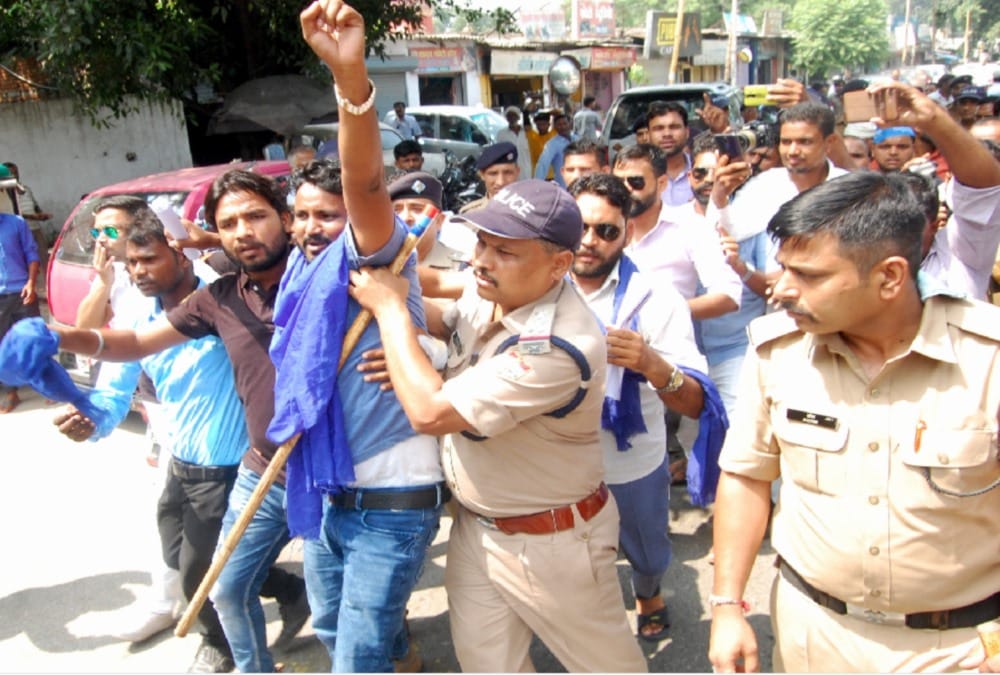 Bhim Army Protest in Roorkee against Chandrashekhar azad Ravan Arrested for ravidas mandir