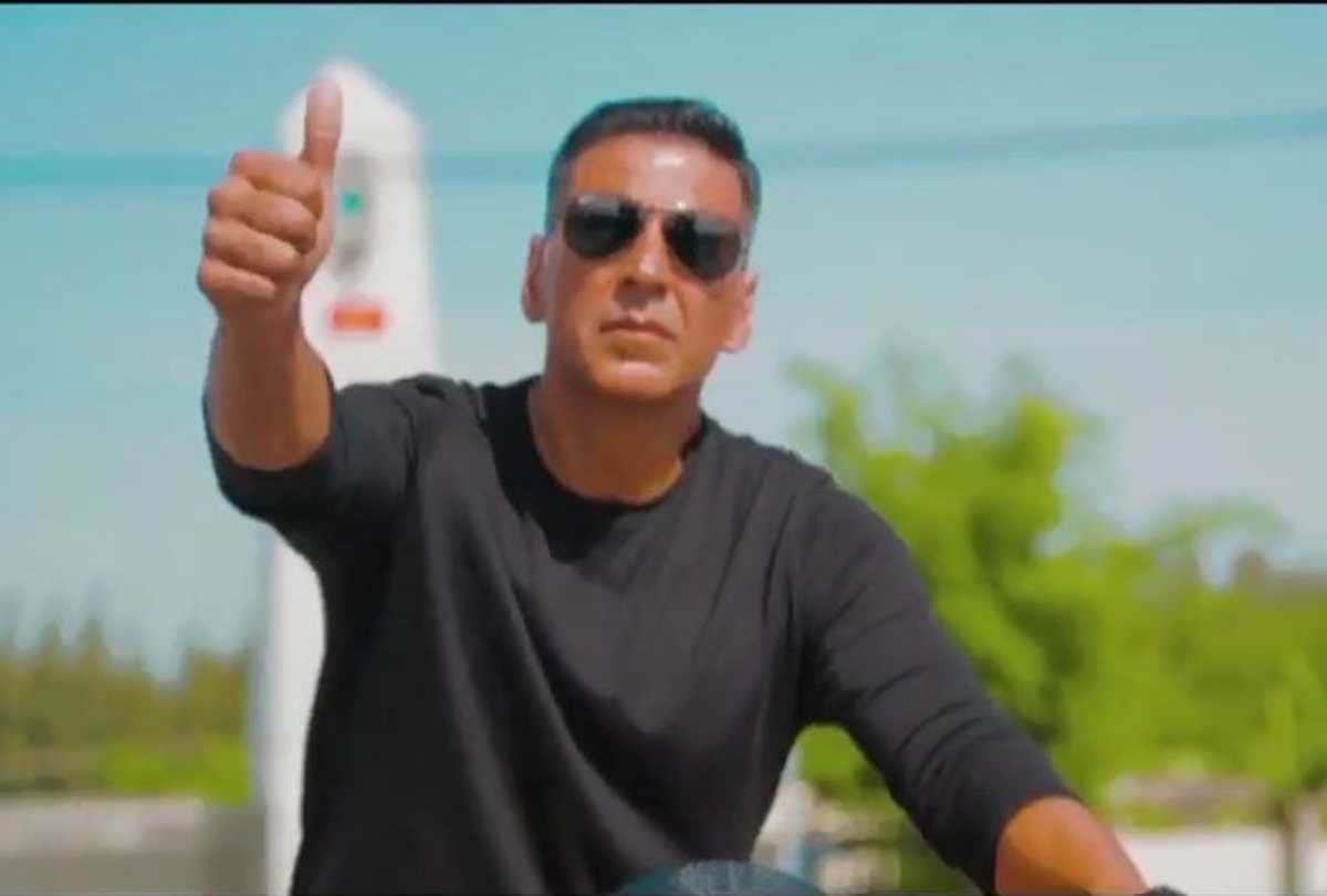 YRF issues a clarification on Akshay Kumar being a part of Dhoom 4