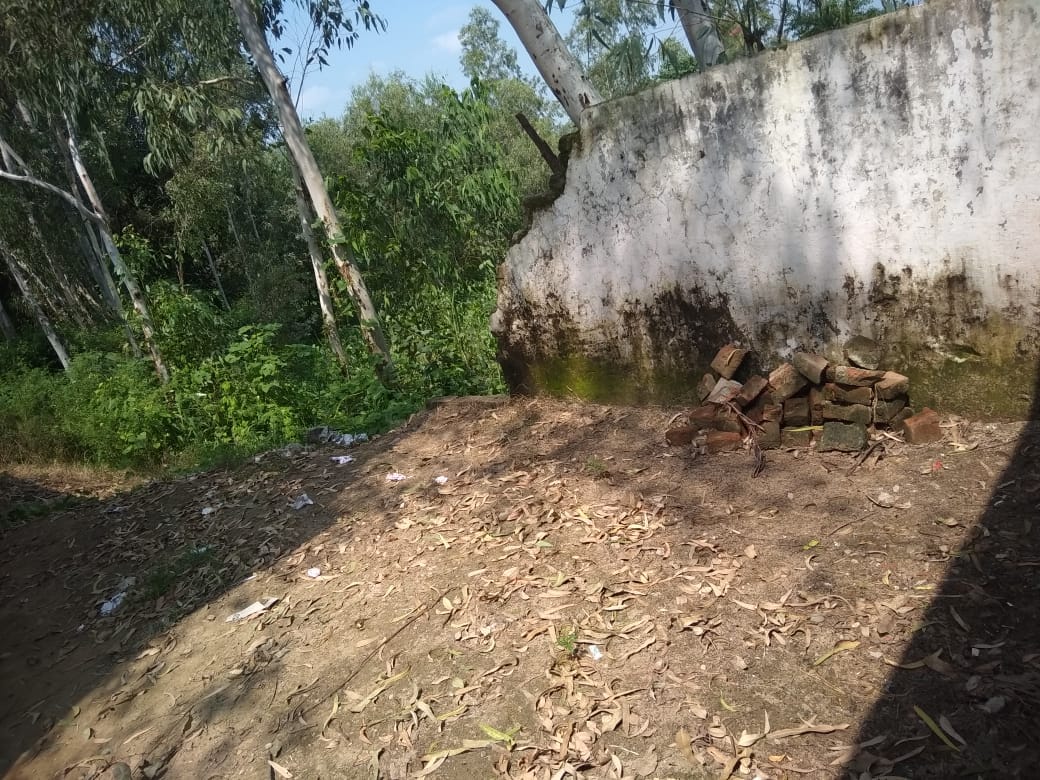 Aamwala and Tanda's primary school is a victim of distress