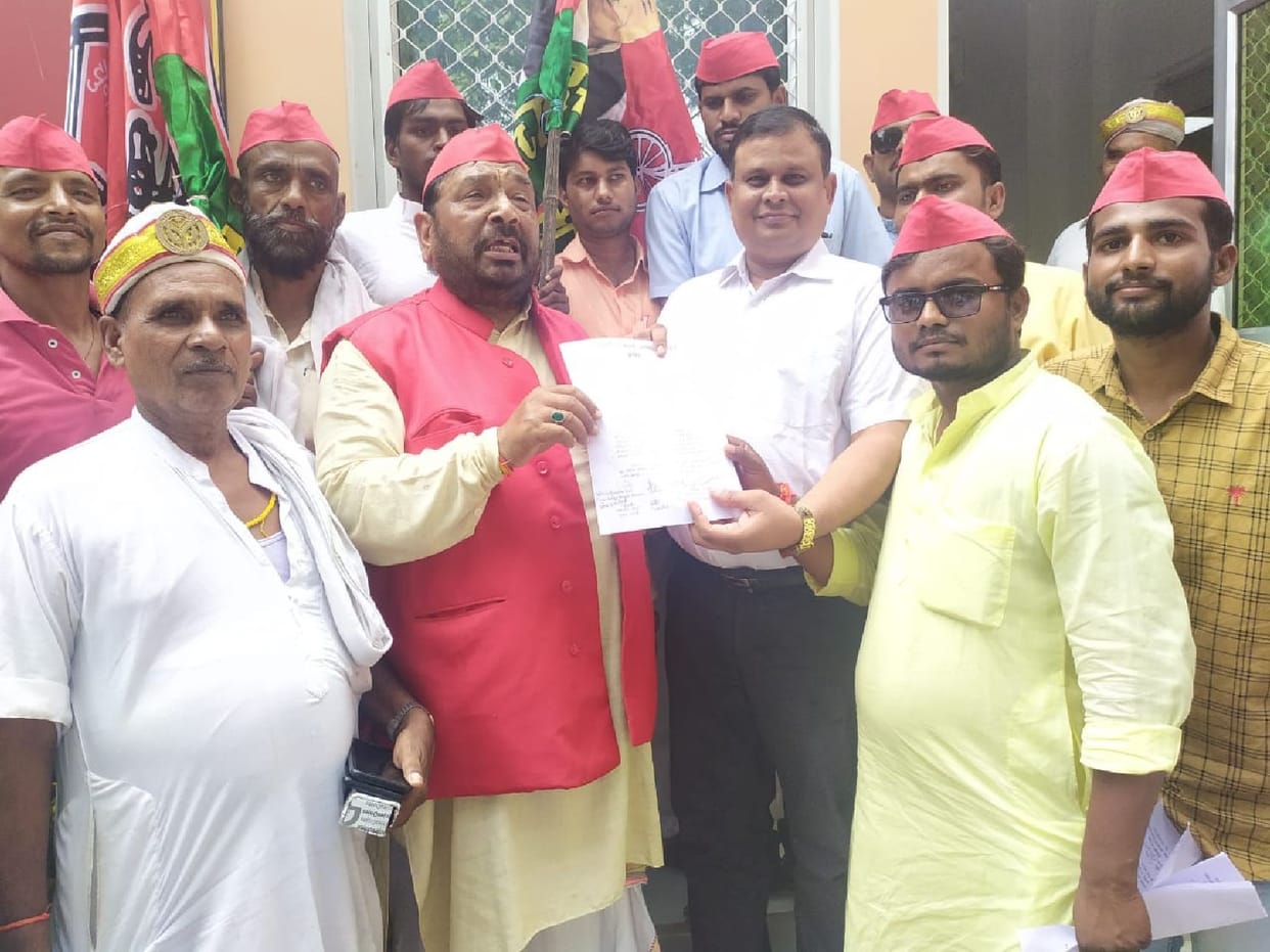 SP workers demonstrated