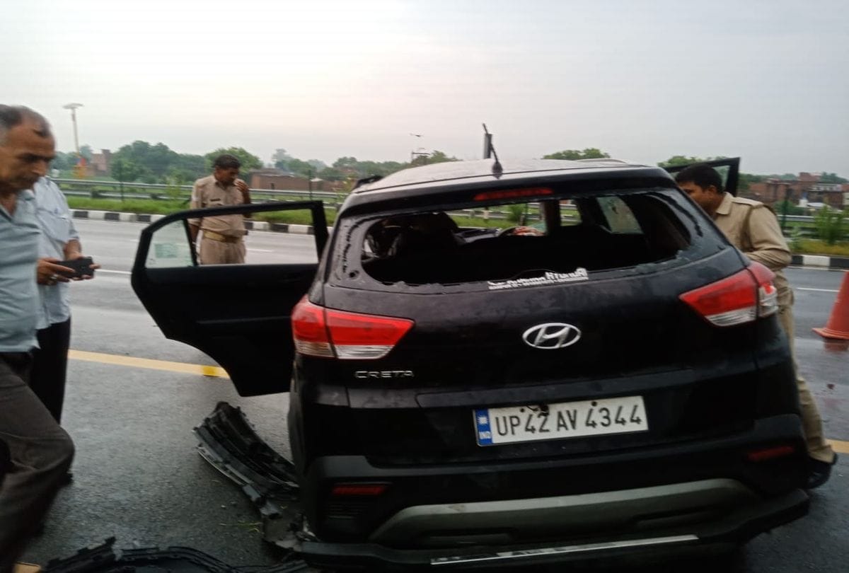 Creta accident At Agra Lucknow Expressway One Died Three Injured