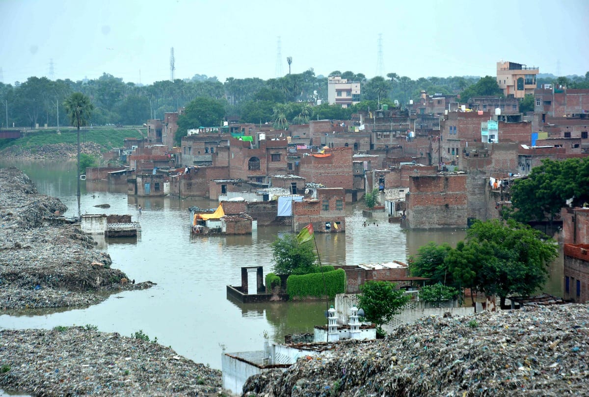 ganga water level constant to increasing flood situation in varanasi ghazipur ballia district
