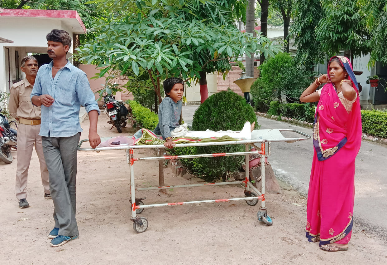 Taking patient on stretcher family members reached DM residence