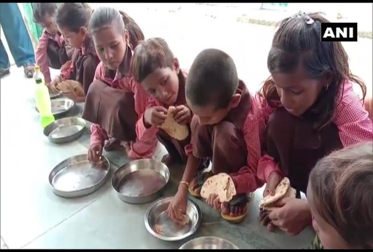 Effect of Amar Ujala news : education minister took Cognizance in mirzapur mid day meal case