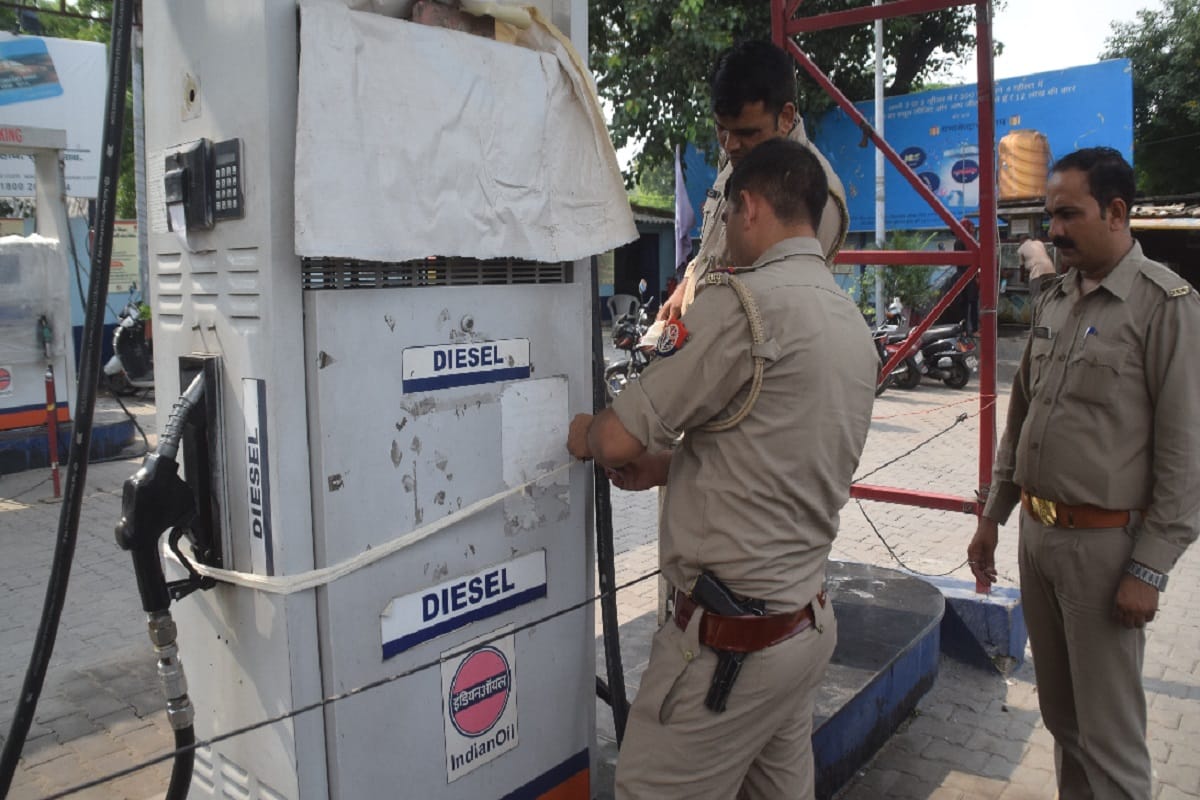 Fake Petrol-Diesel Case: The police action stoped against ten oil mafia in Meerut city
