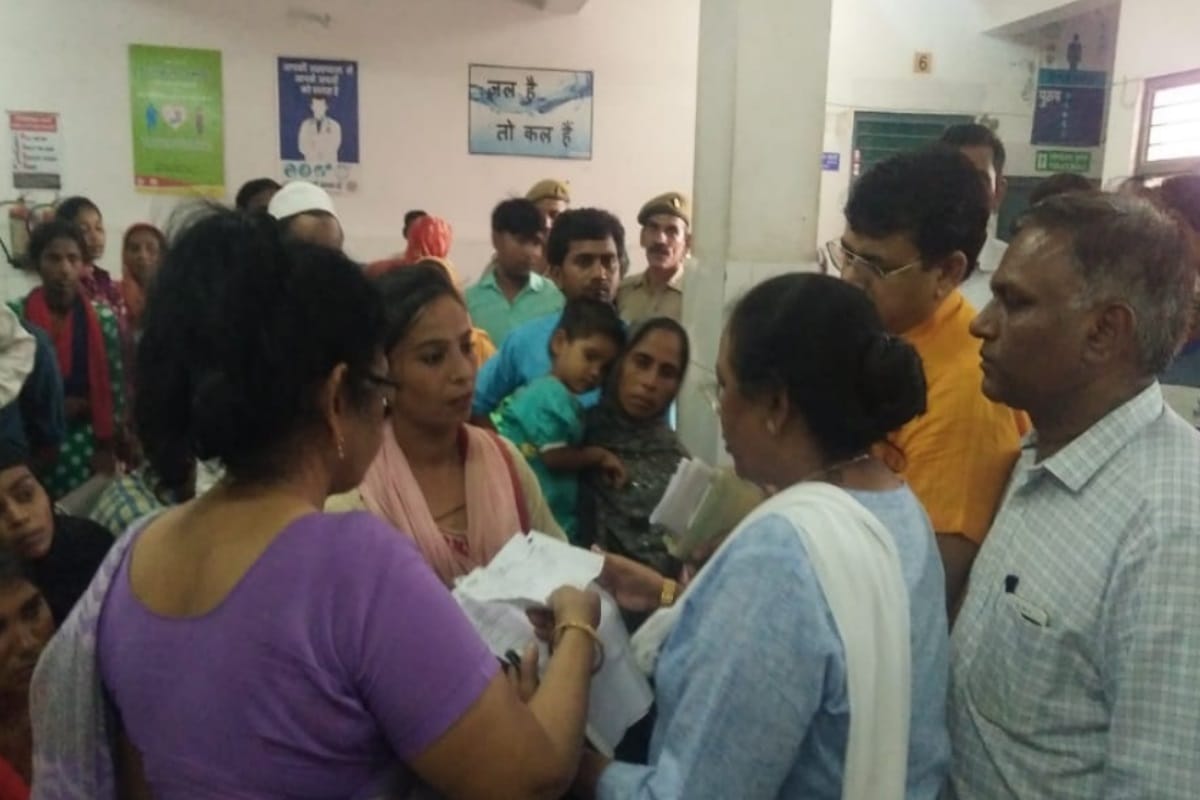 Ten people of same family sick from drinking cold drink in Baghpat