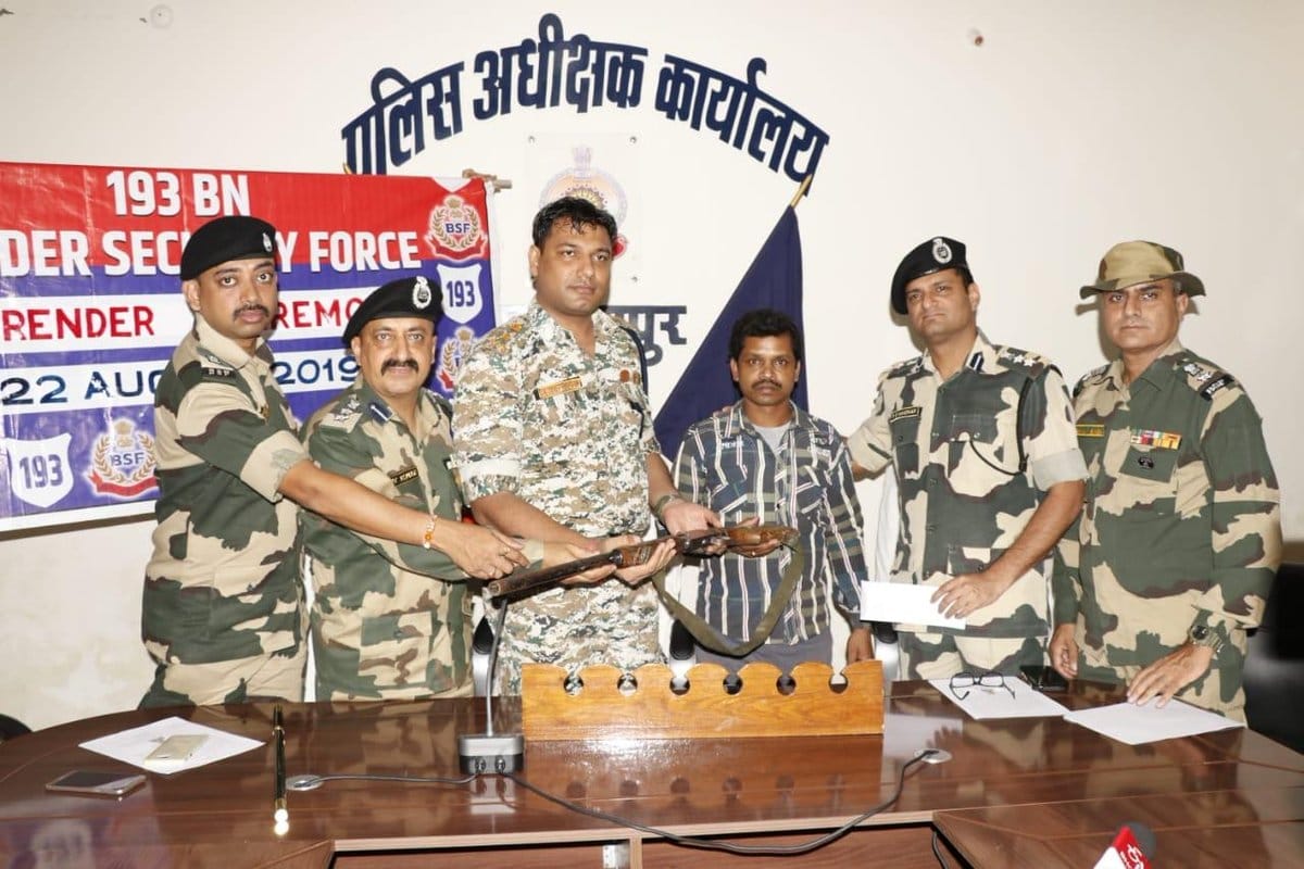 Naxal with five lakh rupees reward surrendered before security forces in Chhattisgarh