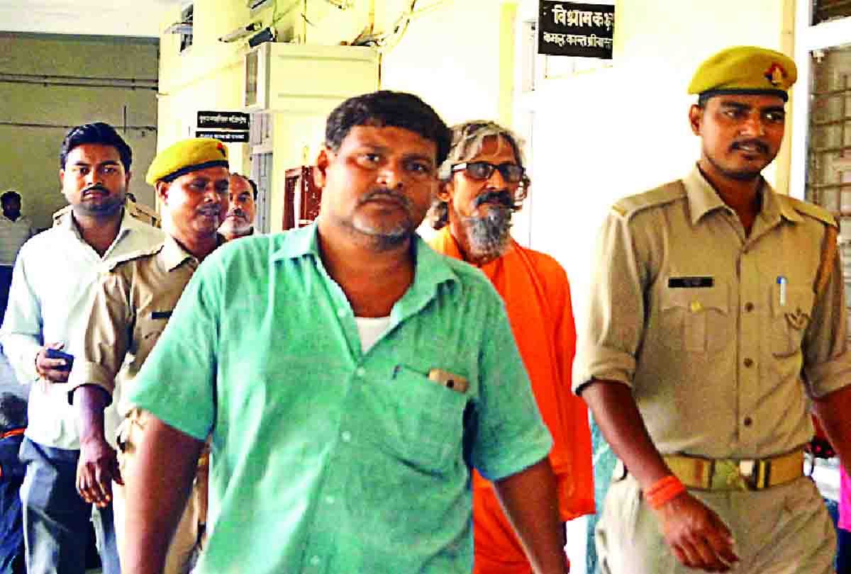 swami nithyananda sent jail in land fraud in fatehpur