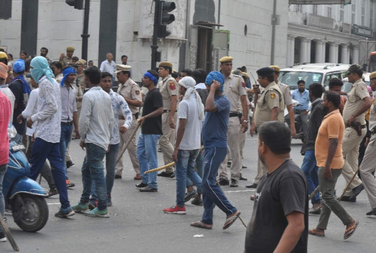 Ravidas temple demolition bhim army says mandir wahi banaenge breaks law cars lathicharge by police