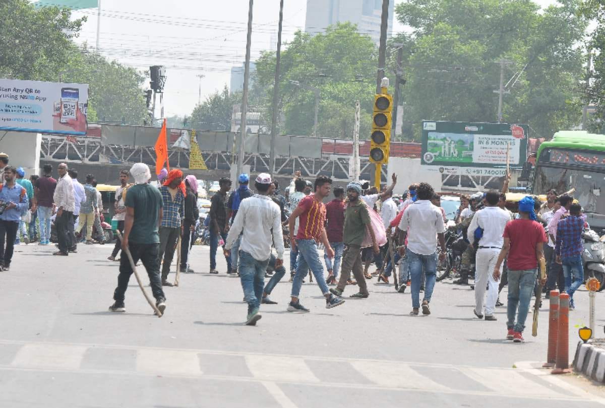 Ravidas temple demolition thousands of people entered delhi but police security agencies fail
