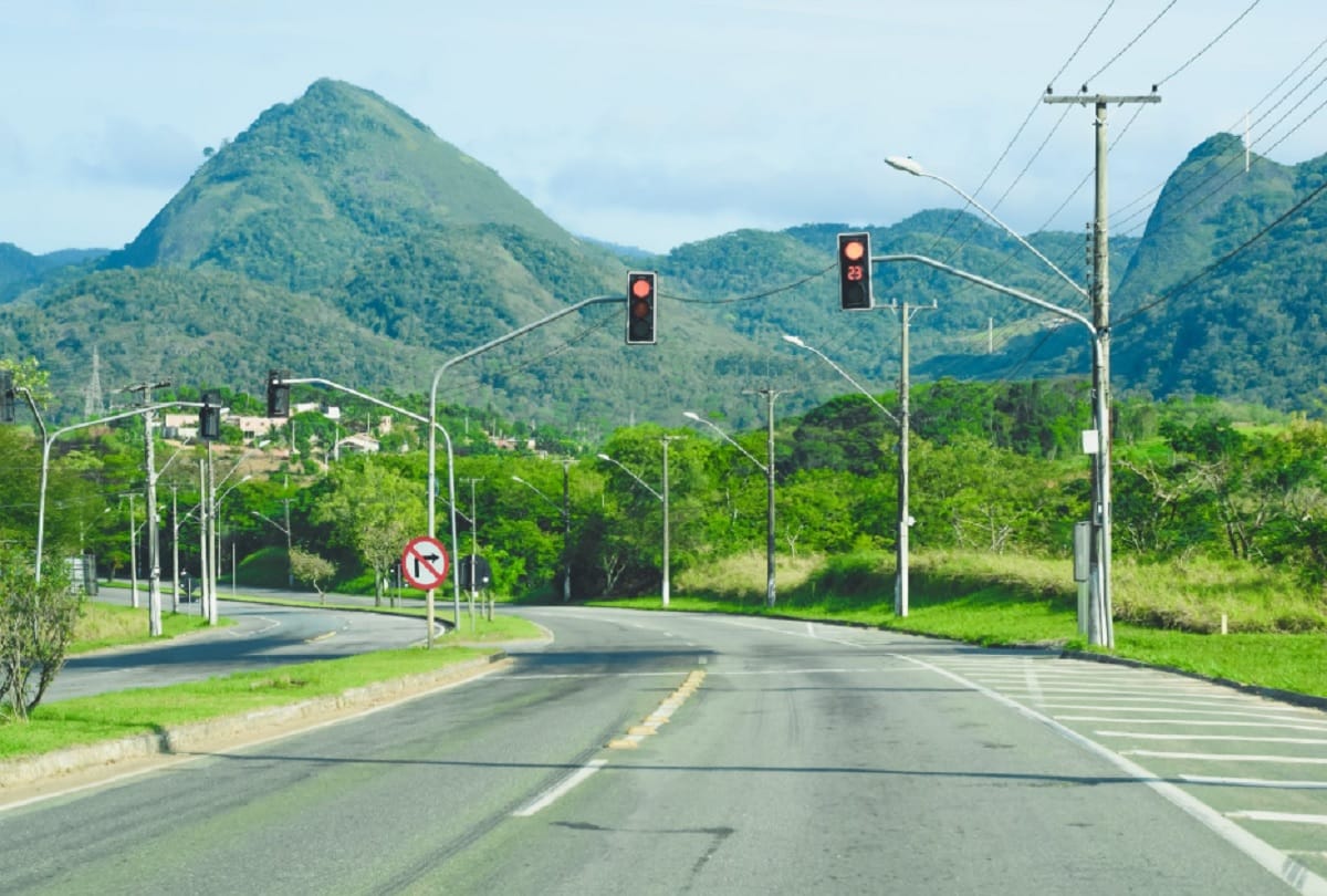 Interesting facts about traffic lights and signals Why Traffic Light Colors Are Red Yellow and Green