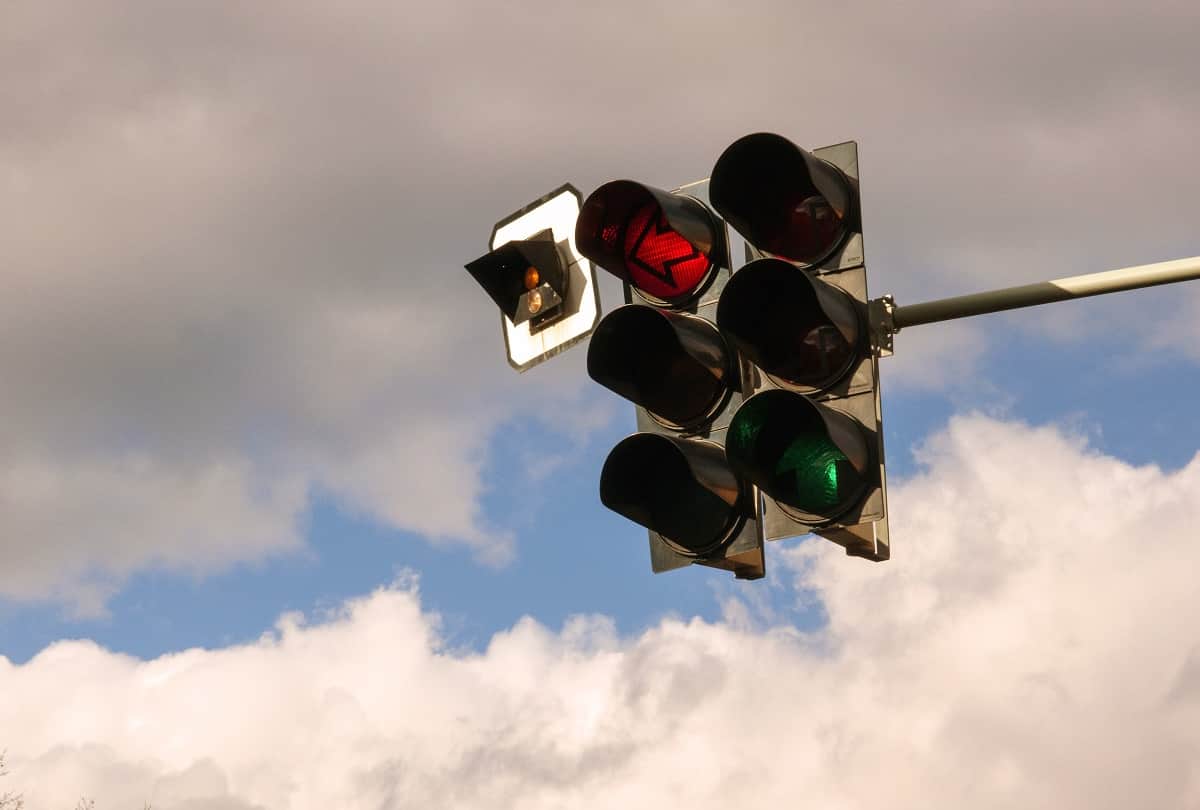 Why Traffic Light Colors Are Red Yellow and Green Interesting facts about traffic lights and signals