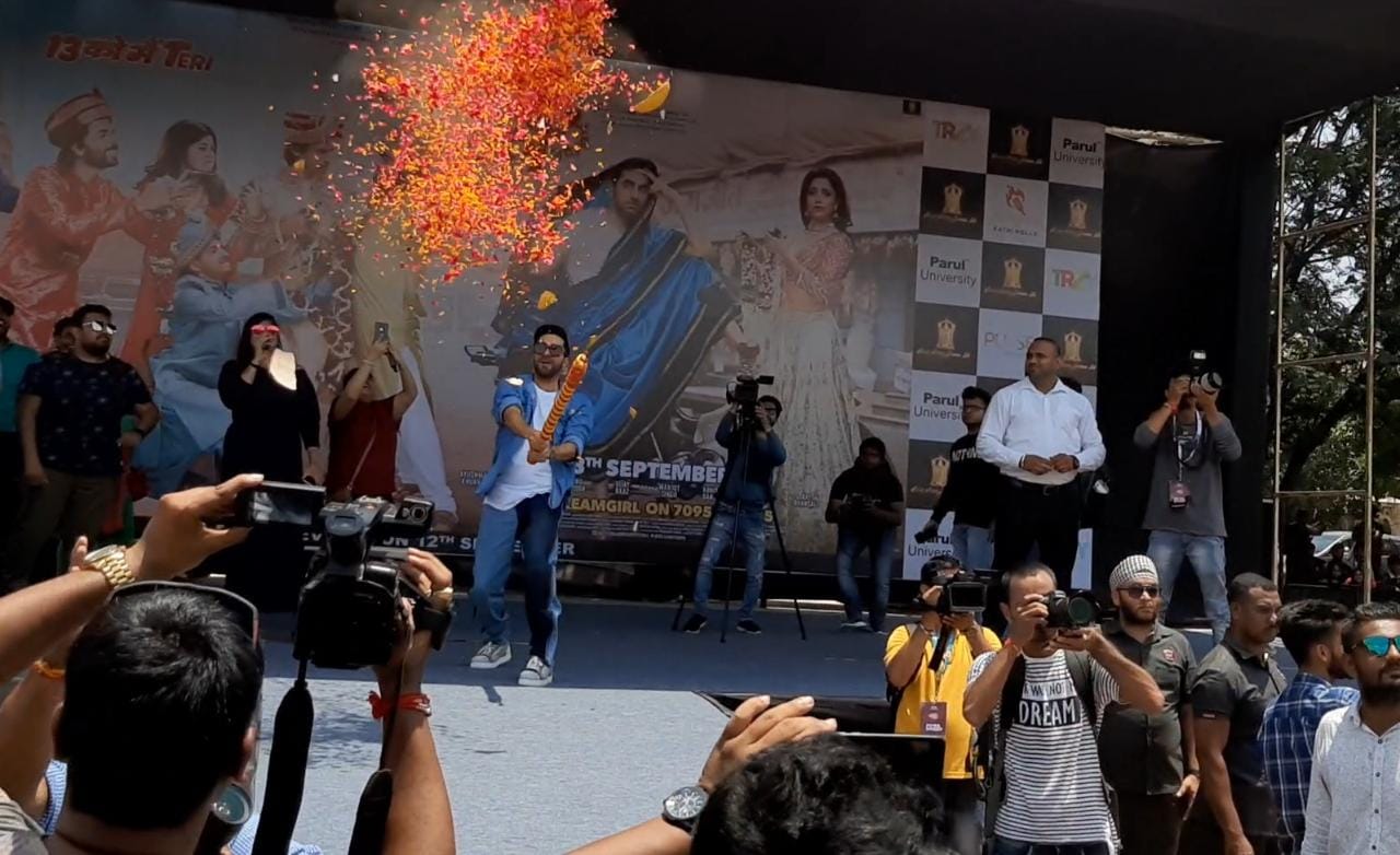 Janmashtami 2019 ayushmann khurrana celebrate Krishna Janmashtami with students in Gujarat