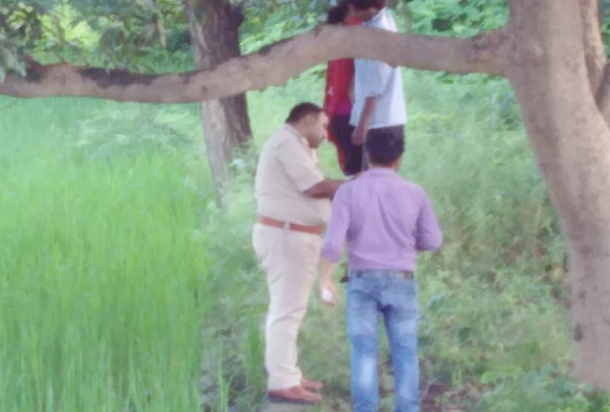 love couple's bodies found hanging from tree in barabanki