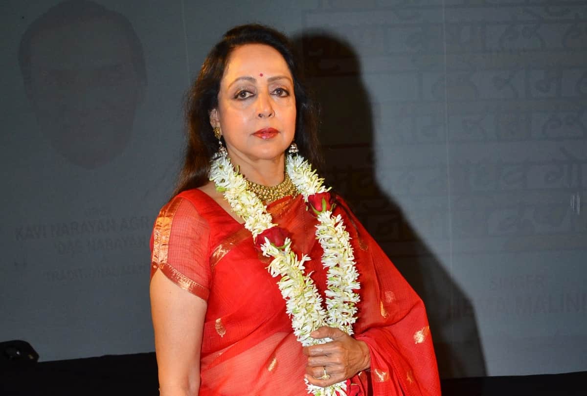Hema Malini and other leader asks officials on pollution in meeting of the parliamentary committee 