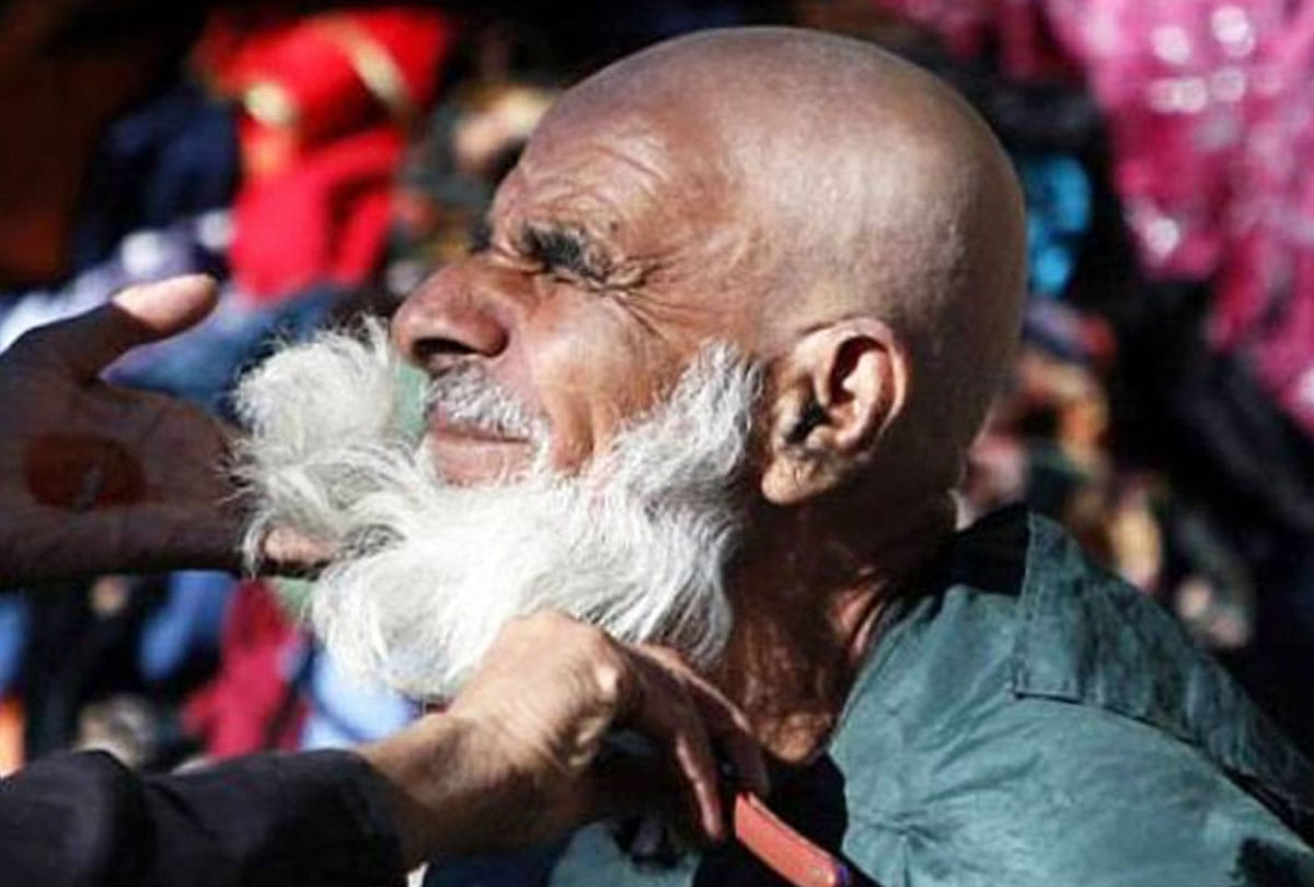 Locals Offering Haircut, Shaving Make Fortune in Kashmir, Over 20,000 Shops Flee Valley