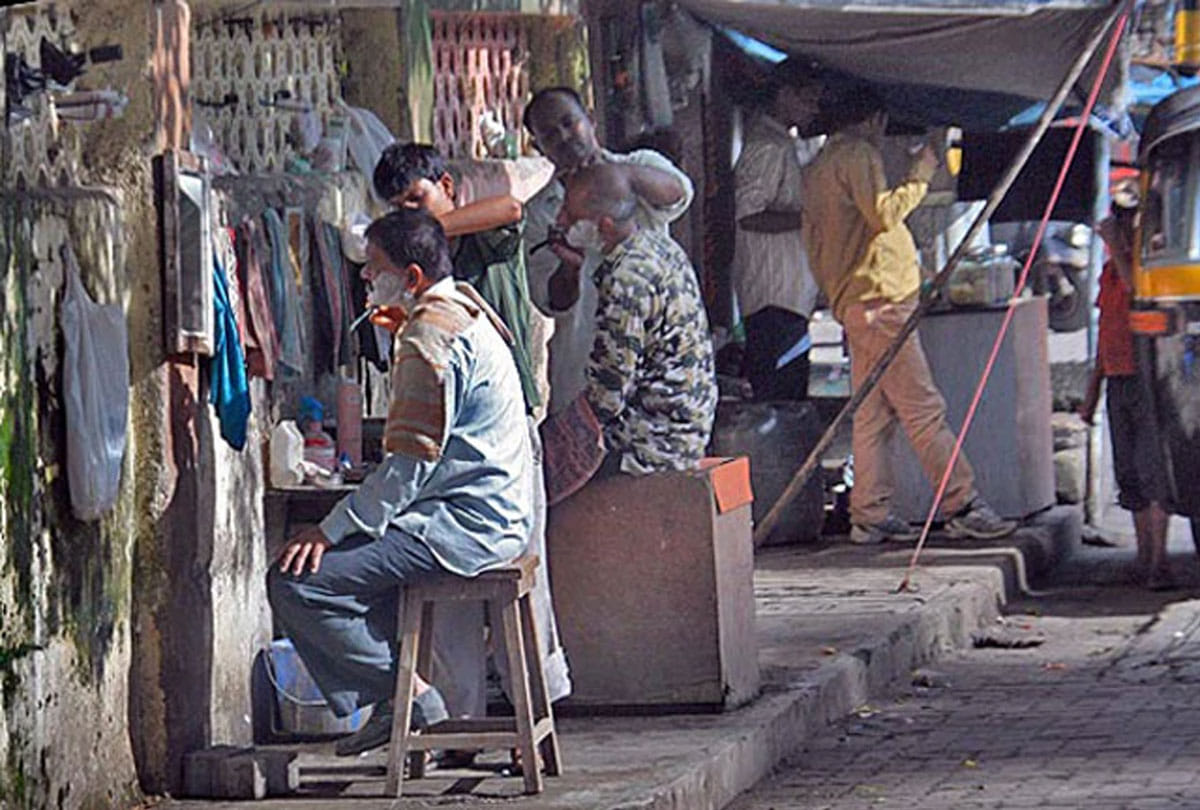 Locals Offering Haircut, Shaving Make Fortune in Kashmir, Over 20,000 Shops Flee Valley