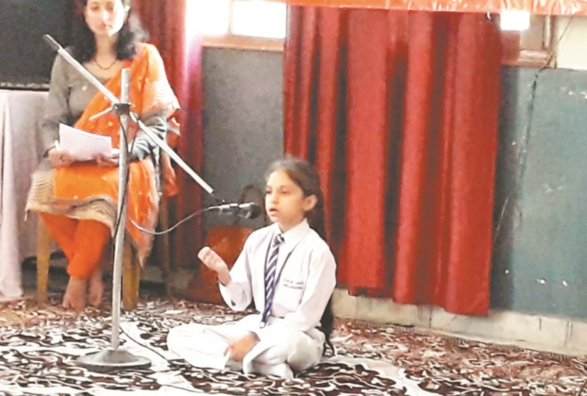 Niharika  in national singing competition in bengaluru
