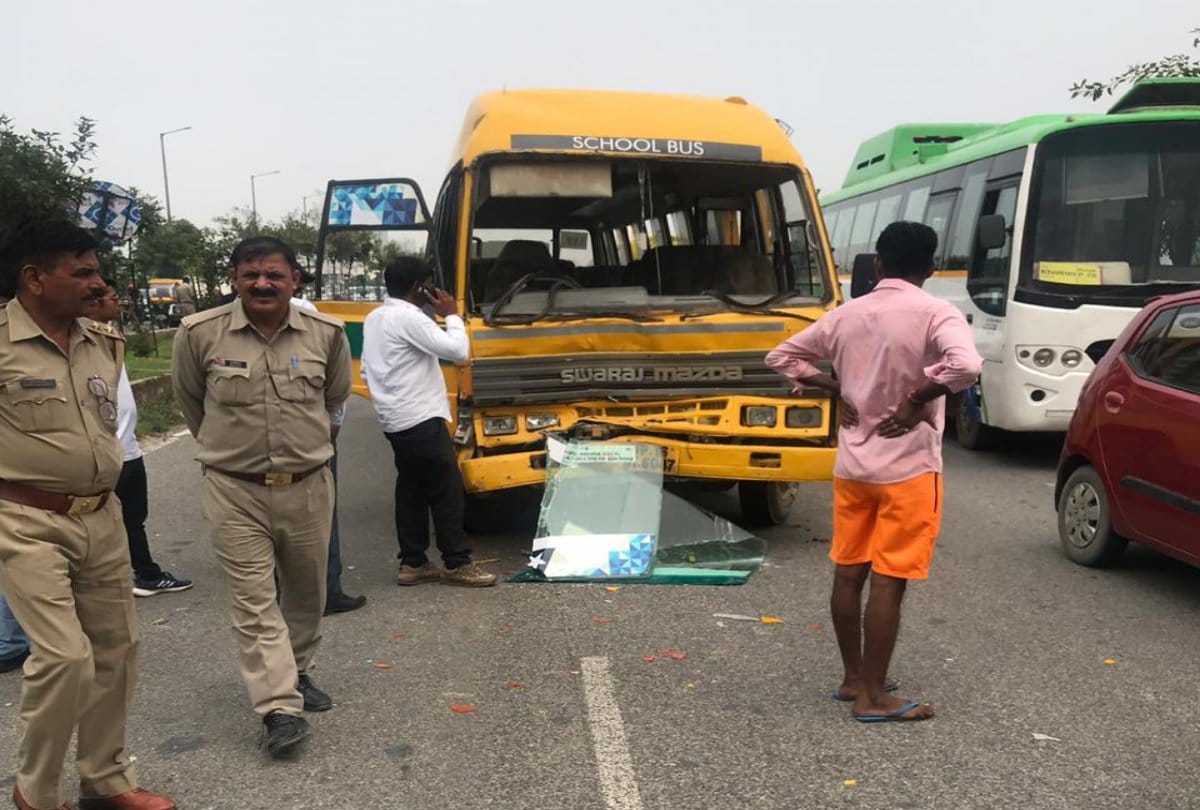 School Bus met road accident in Noida while carrying students