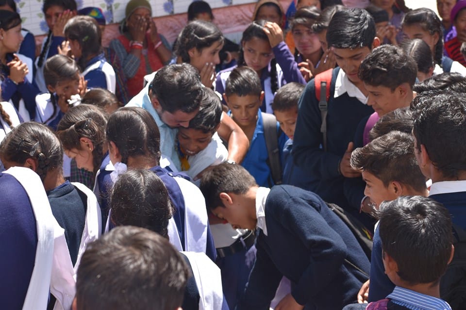Teacher Emotional Vidai students and villagers crying After transfer from uttarkashi