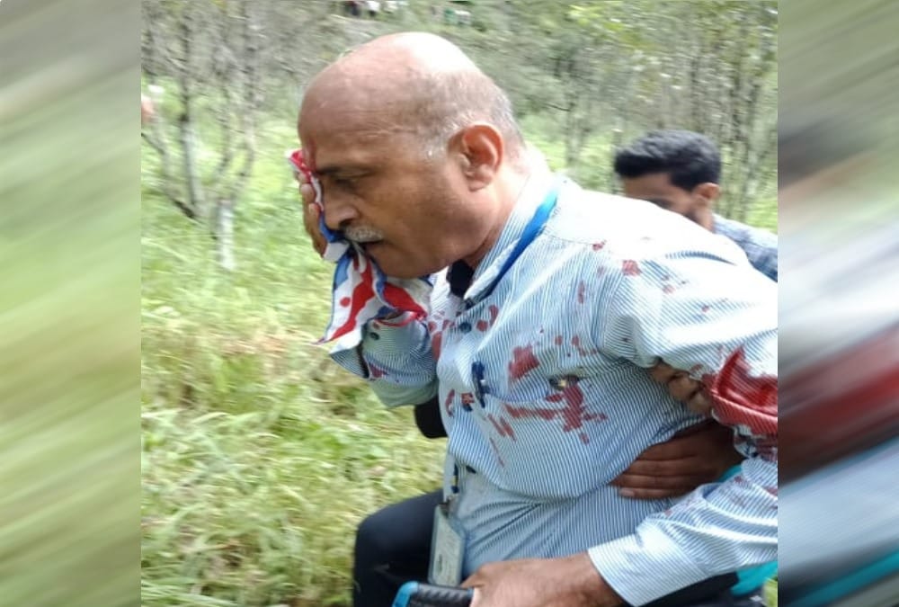 Helicopter Emergency Landing in Flood disaster area uttarkashi pilot injured