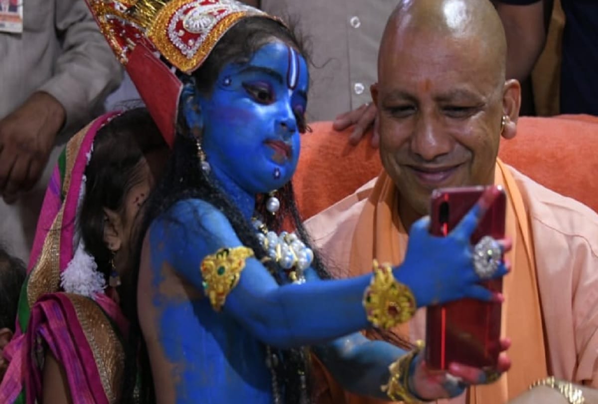 CM Yogi Adityanath celebrates Janamashtami with children at Gorakhnath Temple in Gorakhpur