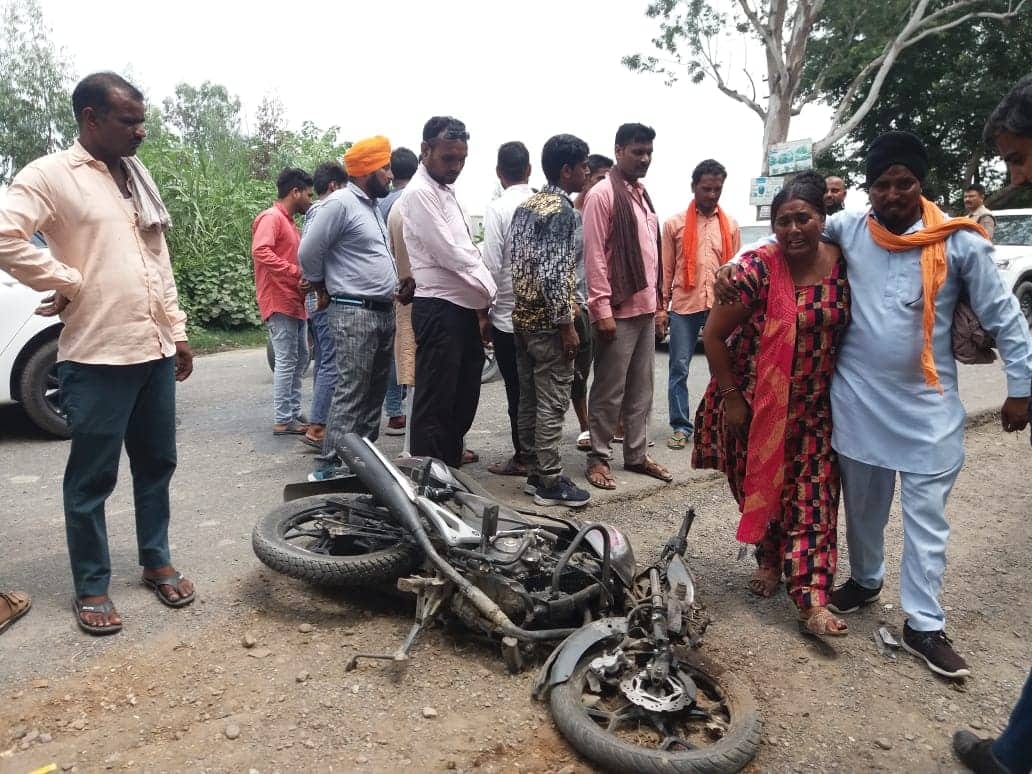 father and son died in road accident at gadarpur uttarakhand