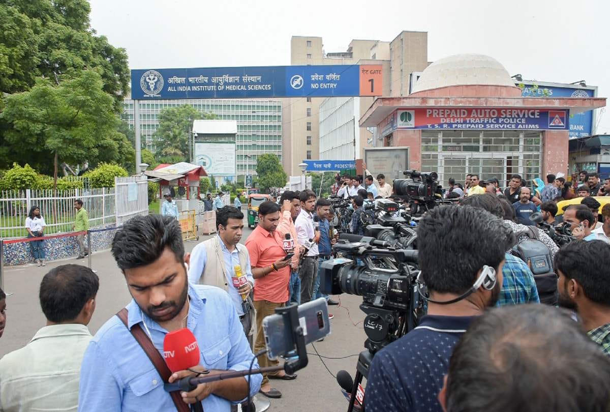 Arun Jaitley News: First Photos from AIIMS after Demise of Arun Jaitley all updates in photos