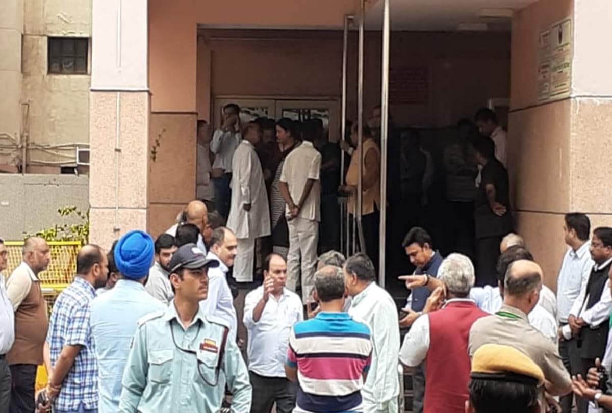 Arun Jaitley News: First Photos from AIIMS after Demise of Arun Jaitley all updates in photos