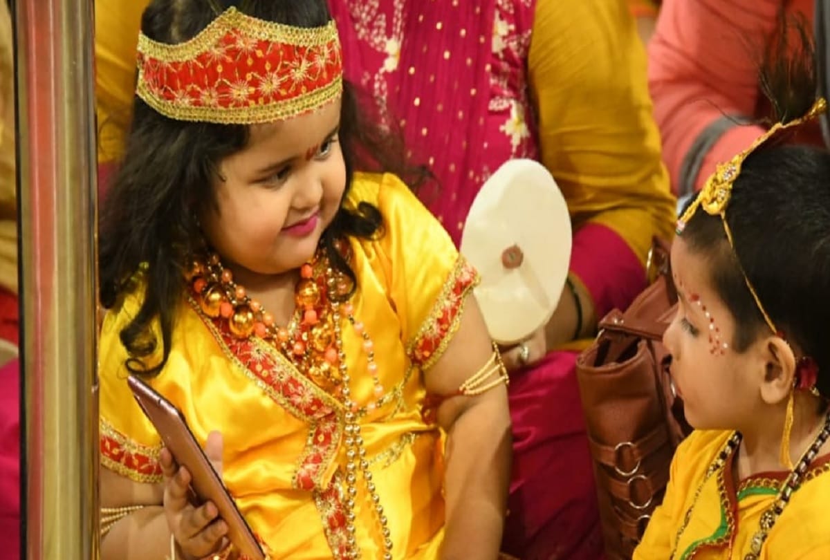 CM Yogi Adityanath celebrates Janamashtami with children at Gorakhnath Temple in Gorakhpur