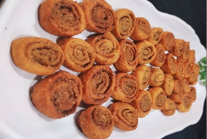 Indian Snack: bhakarwadi recipe in hindi
