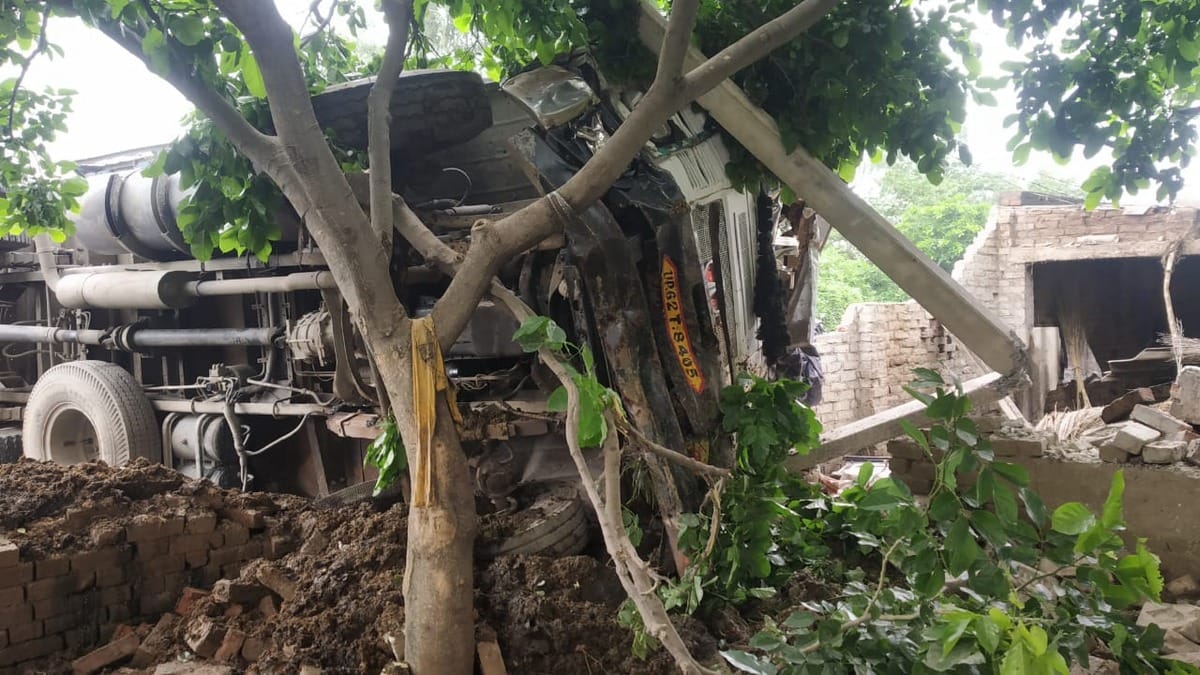 three people died two injured in collision car and truck in jaunpur