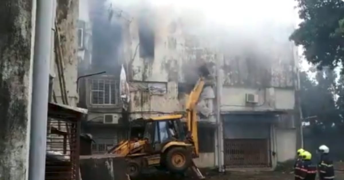 Fire breaks out at two godowns in industrial area of Goregaon in Maharashtra